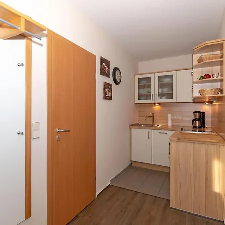 Yachthafenresidenz-wohnung-8212-855 شقة